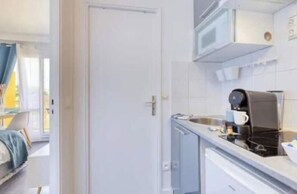 Private kitchen - Quiet studio in Rosny - RER E, Paris 15 min (Rosny-sous-Bois)