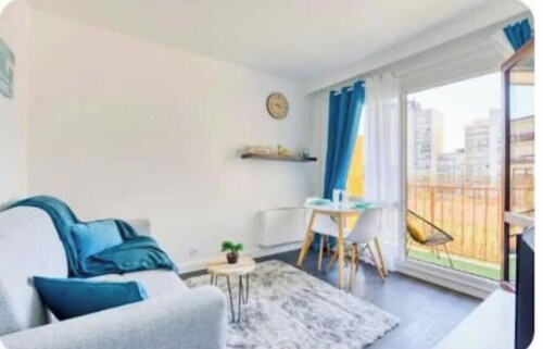 Studio calme à Rosny – RER E, Paris 15 min