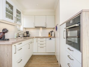 Fridge, microwave, oven, stovetop - Owl's Nest - Wenningstedt-Braderup (Sylt) (Wenningstedt-Braderup (Sylt))