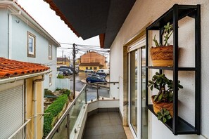 Property grounds - Quiet Comfort in São Domingos da Rana (São Domingos de Rana)
