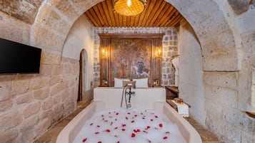 Miniature Suite with Bathtub | View from room