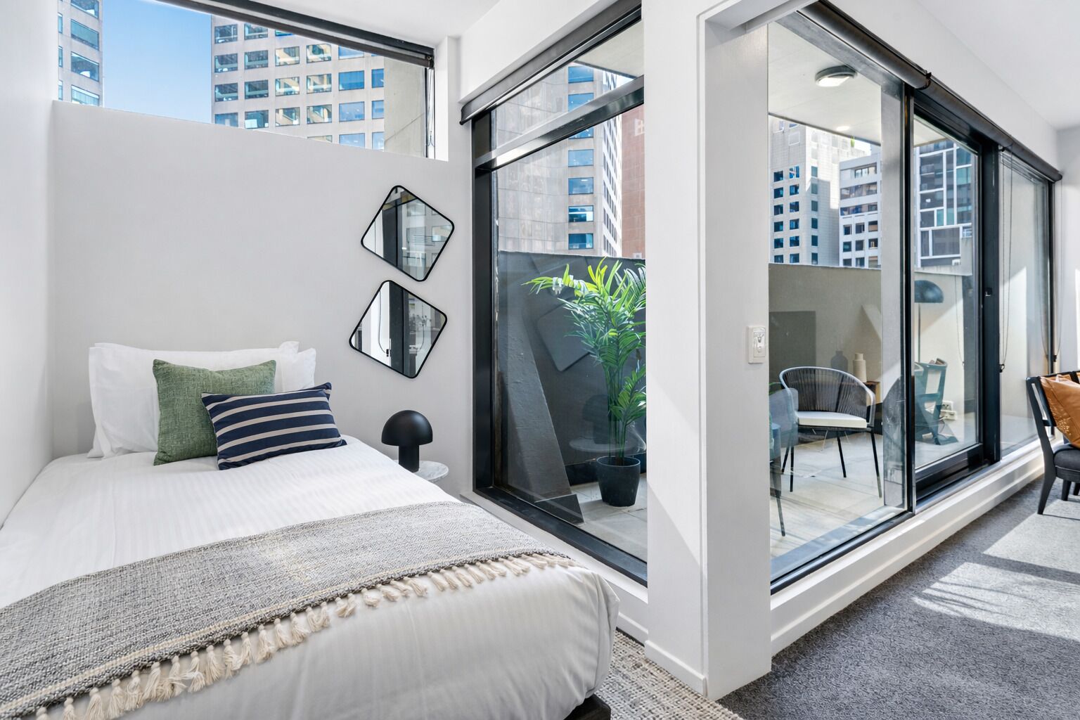 3 bedrooms, desk, iron/ironing board, free WiFi