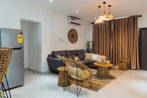 Smart TV - The Avery Apartments at Odomaa Place, East Airport (ACCRA)