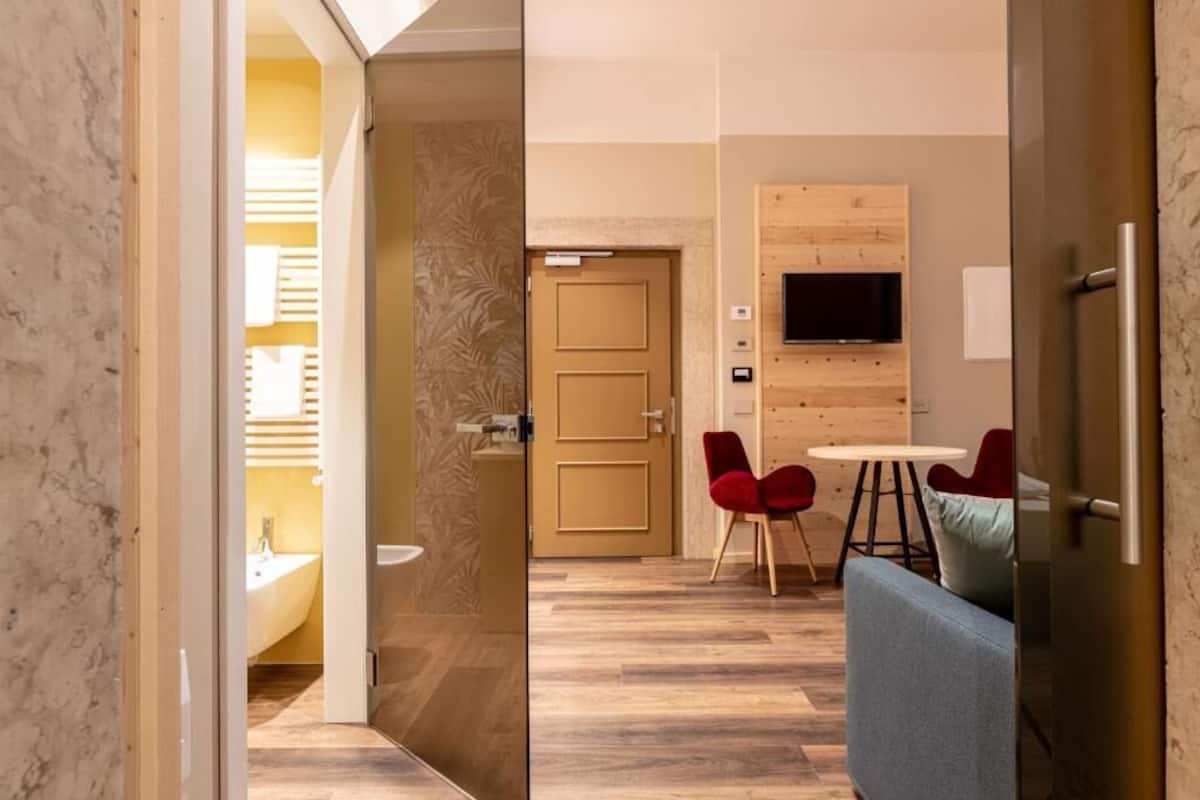 Design Suite, Terrace