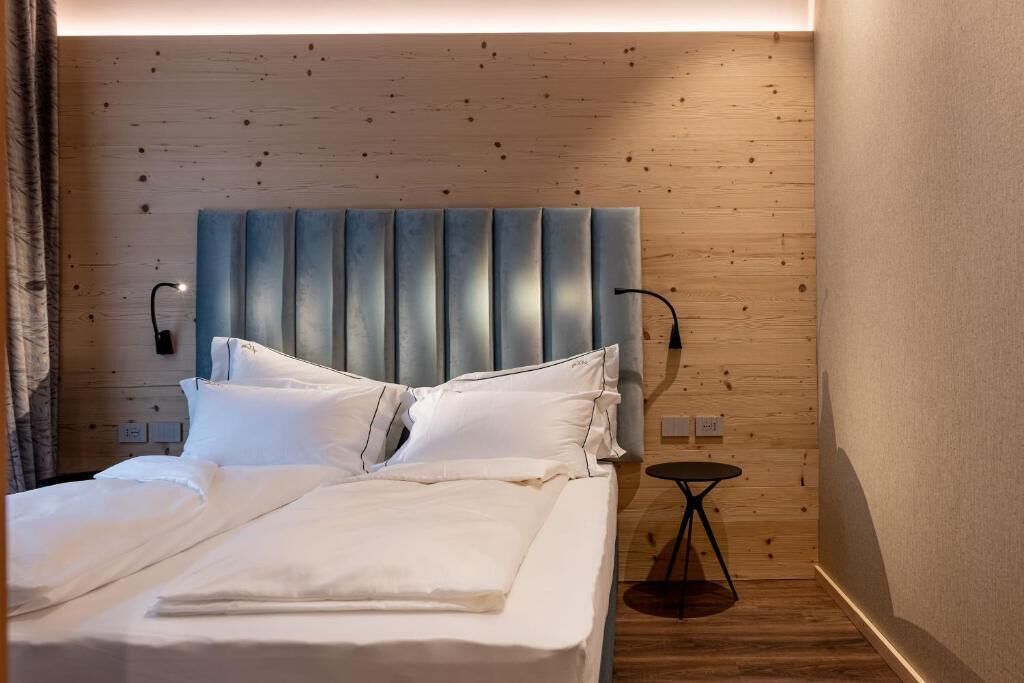 Suite Design, vue ville | Minibar, coffres-forts dans les chambres, ameublement personnalisé