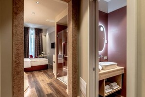 Business Double Room, City View | Minibar, in-room safe, individually decorated, individually furnished - CALEPINA ALPINE SUITE (Trento)