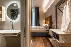 Deluxe Double Room, City View | Minibar, in-room safe, individually furnished, iron/ironing board