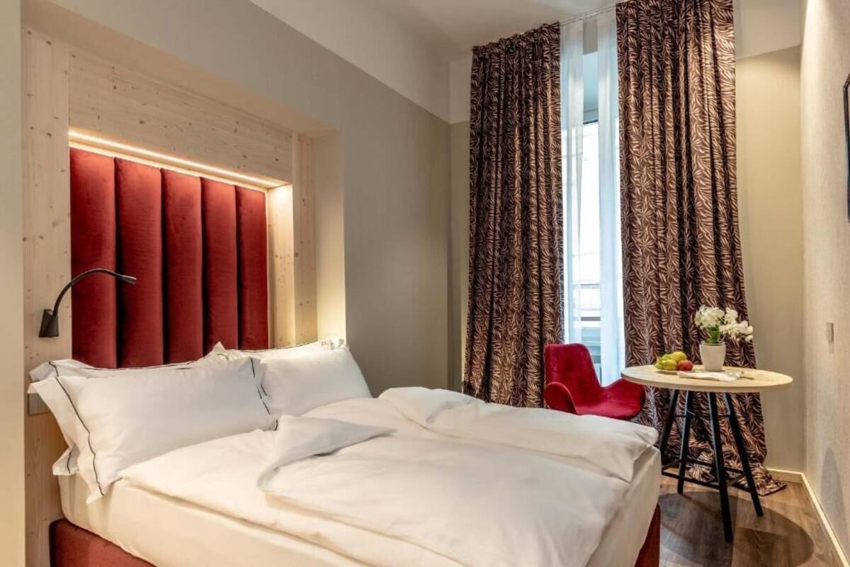 Business Double Room, City View | In-room safe, iron/ironing board, free WiFi