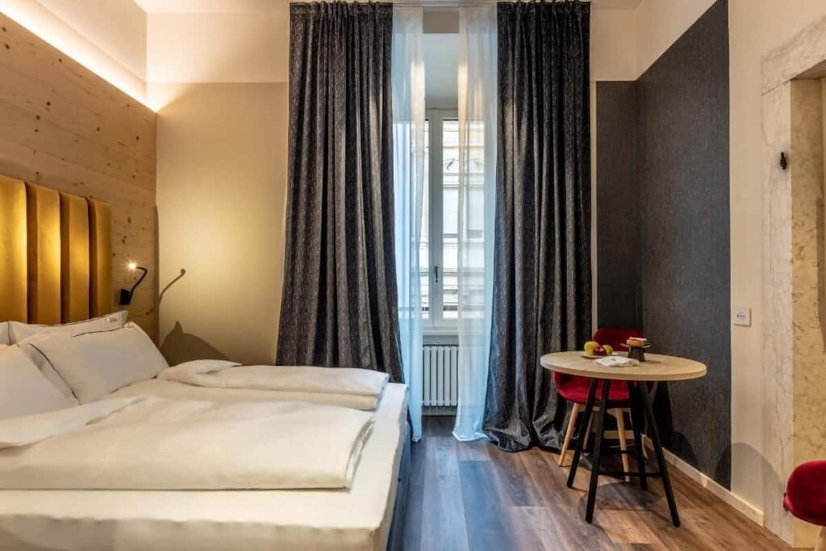 Deluxe Double Room, City View