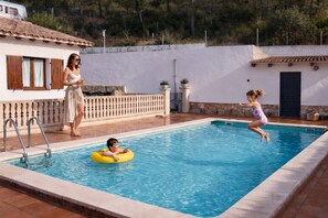 Luokittelematon kuva, 3 kautta 21, painike