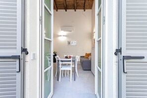 Dining - Residence in Como with 1 bedrooms sleeps 4 (Como)