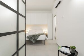 1 bedroom, iron/ironing board, free WiFi - Residence in Como with 1 bedrooms sleeps 4 (Como)