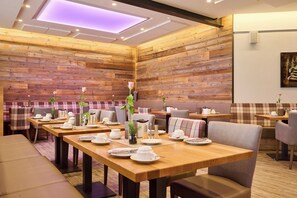 Dining - Hotel ViVa Bröckel (Broeckel)
