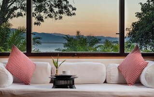 Luxury Double or Twin Room, Non Smoking, Lake View | Interior