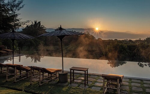 Inle Lake View Resort & Spa