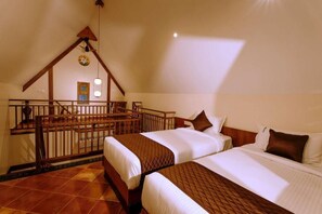 Villa, Balcony, Courtyard View