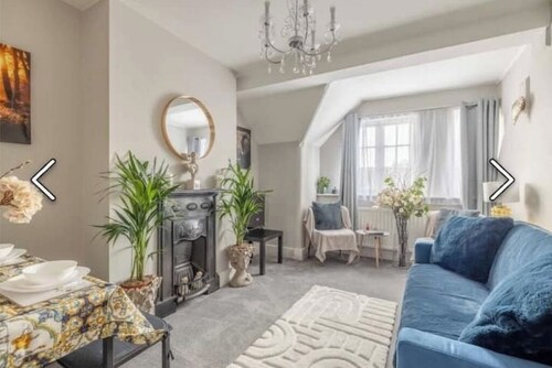 Stylish 2-Bed Apartment in the Heart of Windsor – Walk to Windsor Castle