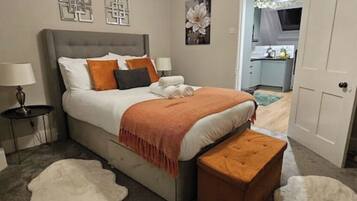 2 slaapkamers, een strijkplank/strijkijzer, wifi, beddengoed