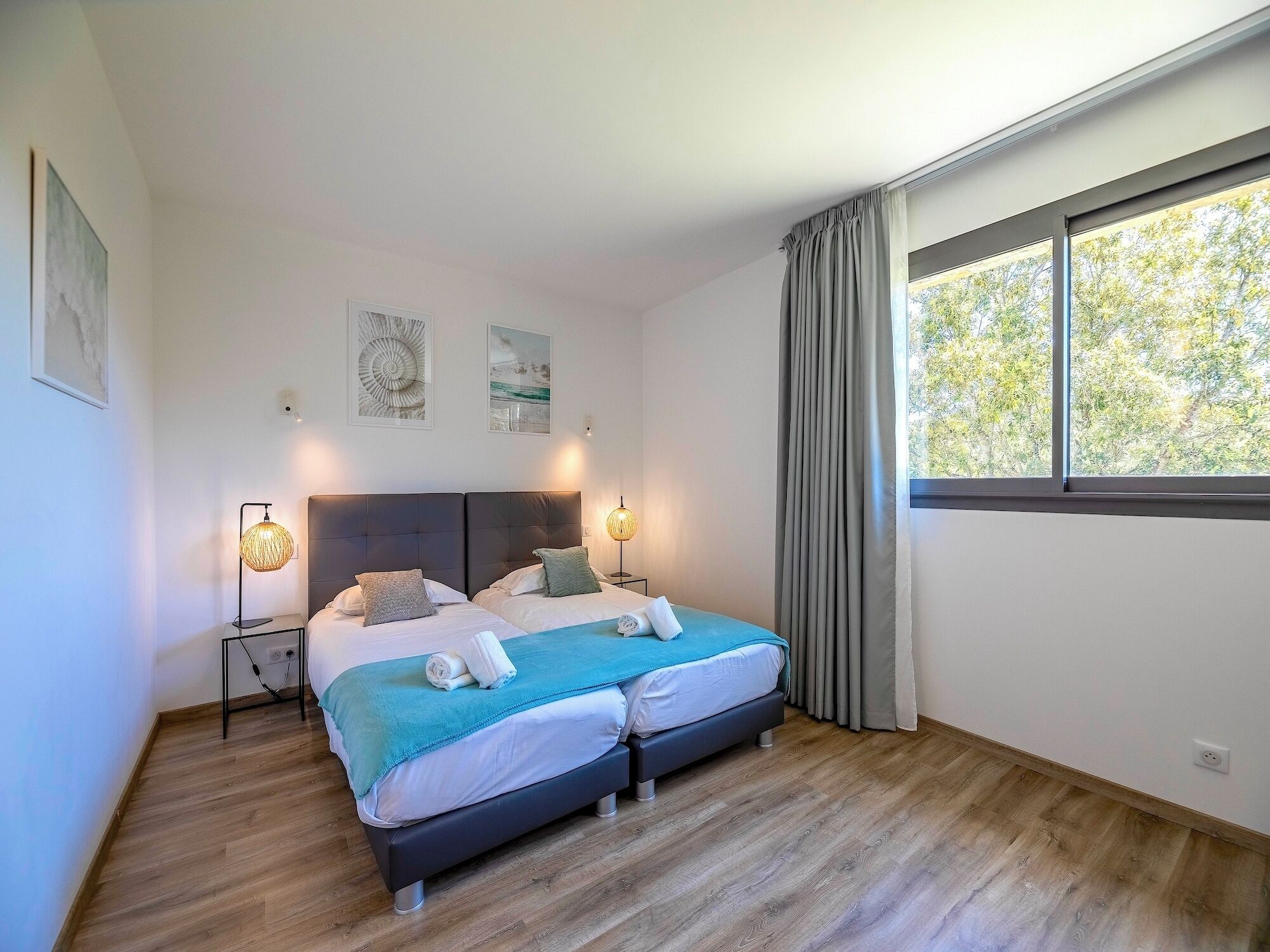 5 Schlafzimmer, Schreibtisch, Bügeleisen/Bügelbrett, kostenloses WLAN