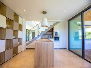 Fridge, microwave, oven, stovetop - Villa Diciottu (Porto-Vecchio)