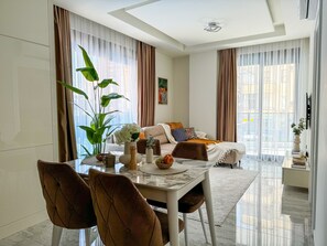 TV - Qoople Aria-07 neue Wohnung im Stadtzentrum by Interhome (Alanya)