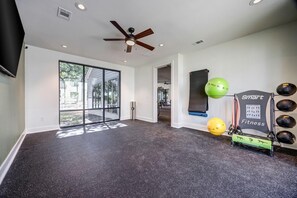 Fitness facility - Landing Furnished Apartments - Salado (Salado)