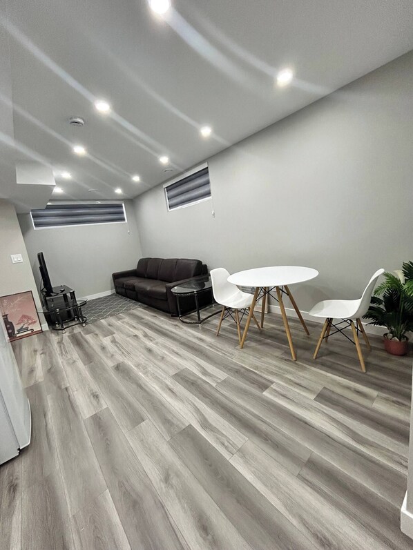 Room, 1 Bedroom | Dining - Room-spacious and Stylish Private Baseme (Winnipeg)
