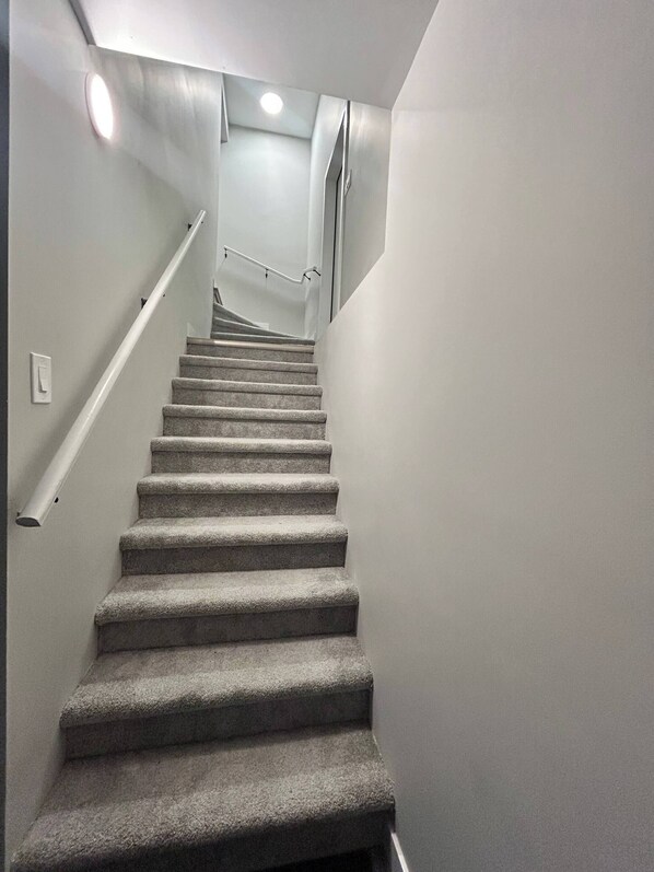 Room, 1 Bedroom | Property entrance