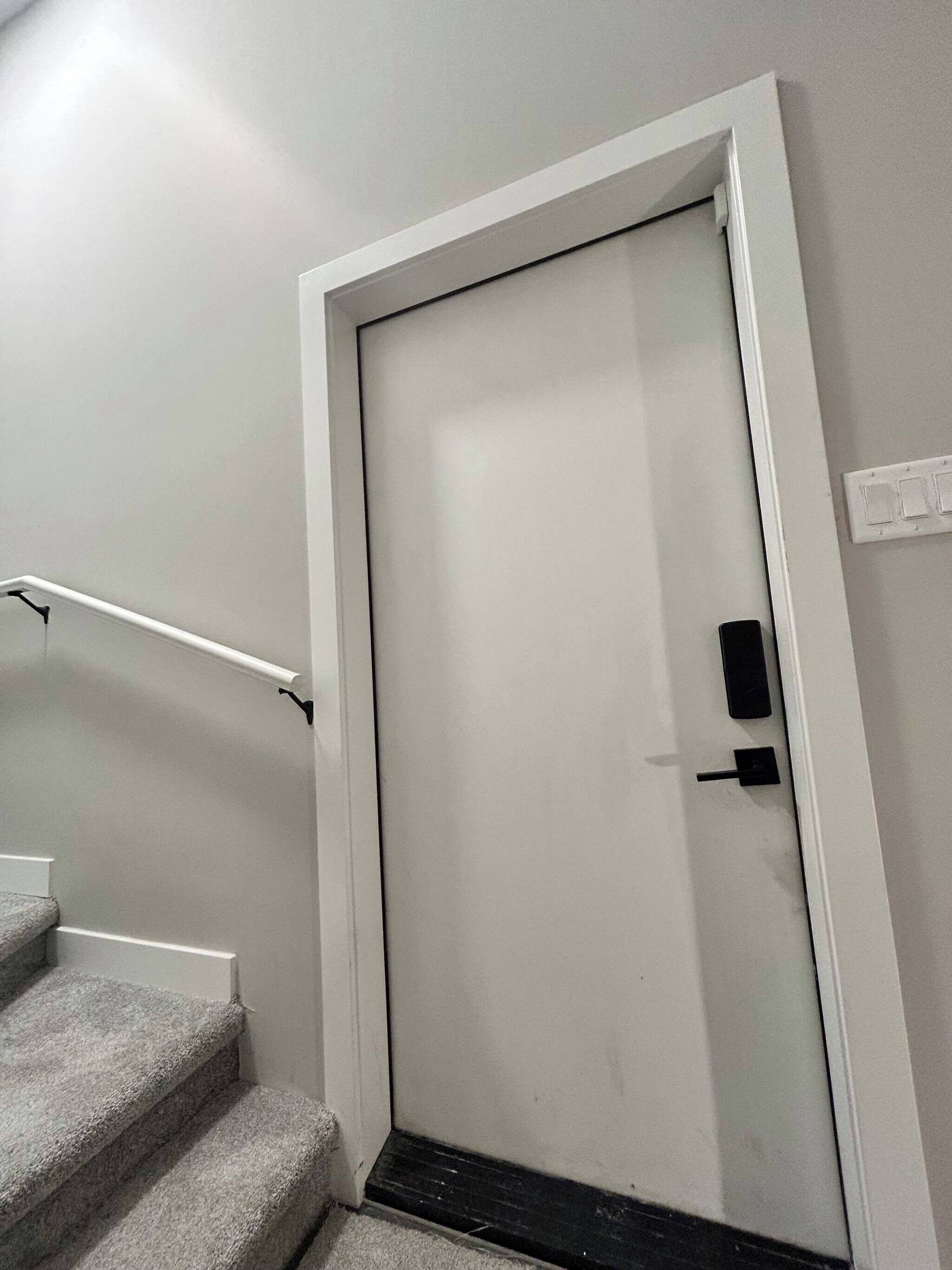 Room, 1 Bedroom | Property entrance