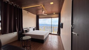 Living area - Exotica De Swiss Panchgini (Mahabaleshwar)