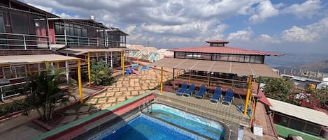 5 piscinas techadas