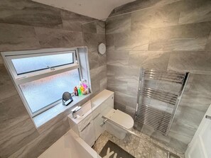 Shared Dormitory, 1 Bedroom | Bathroom