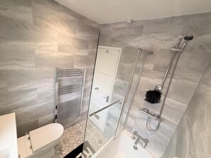 Shared Dormitory, 1 Bedroom | Bathroom