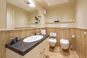 Classic Double or Twin Room | Bilik Mandi | Selipar 