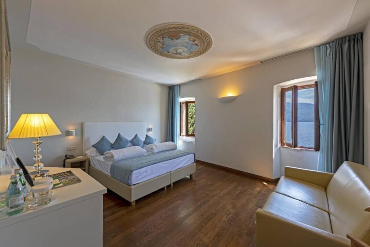 Dobbeltrom – standard, utsikt mot innsjø