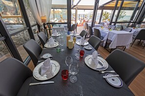 Italian cuisine, al fresco dining 