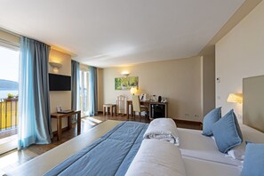 Deluxe Room | In-room safe, blackout drapes, soundproofing, free WiFi - Baia d'oro (Gargnano)