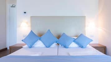 Habitación estándar doble, vistas al lago | Caja fuerte, cortinas opacas, sistema de insonorización y wifi gratis