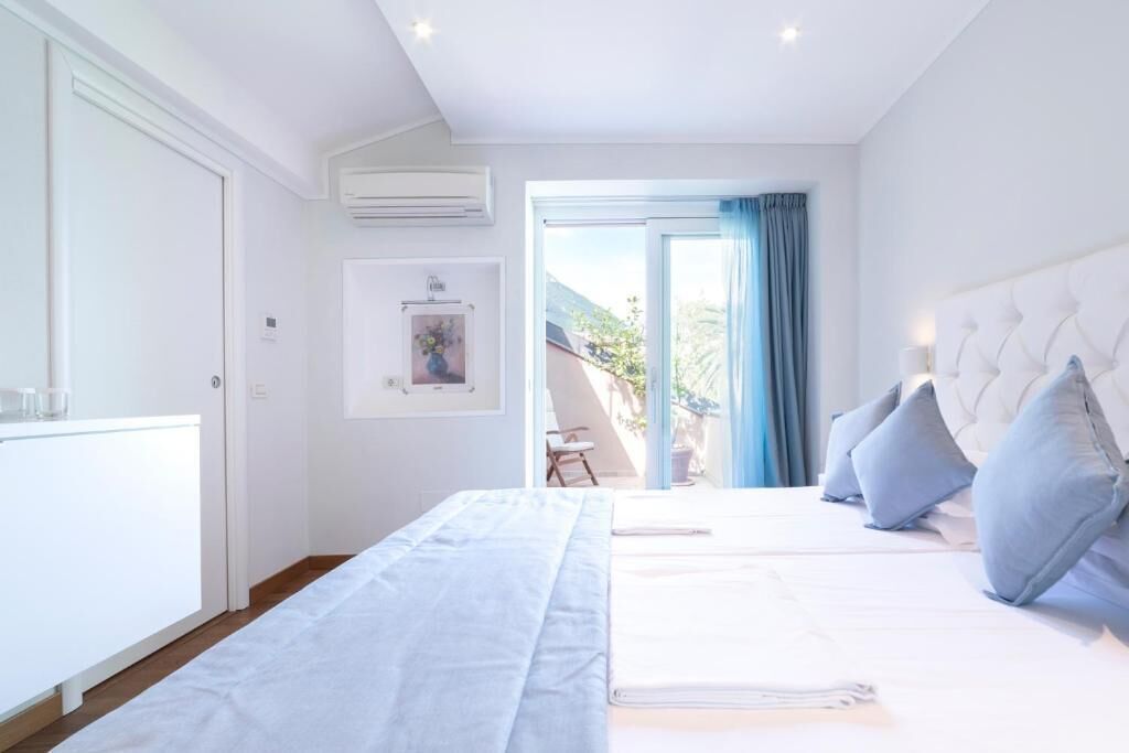 Standard Double Room, Lake View