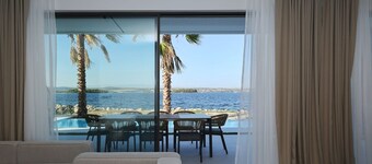 The Palms Resort Villa Waterfront with Pool