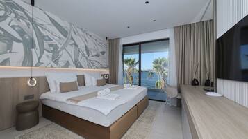 3 bedrooms, iron/ironing board, internet, bed sheets