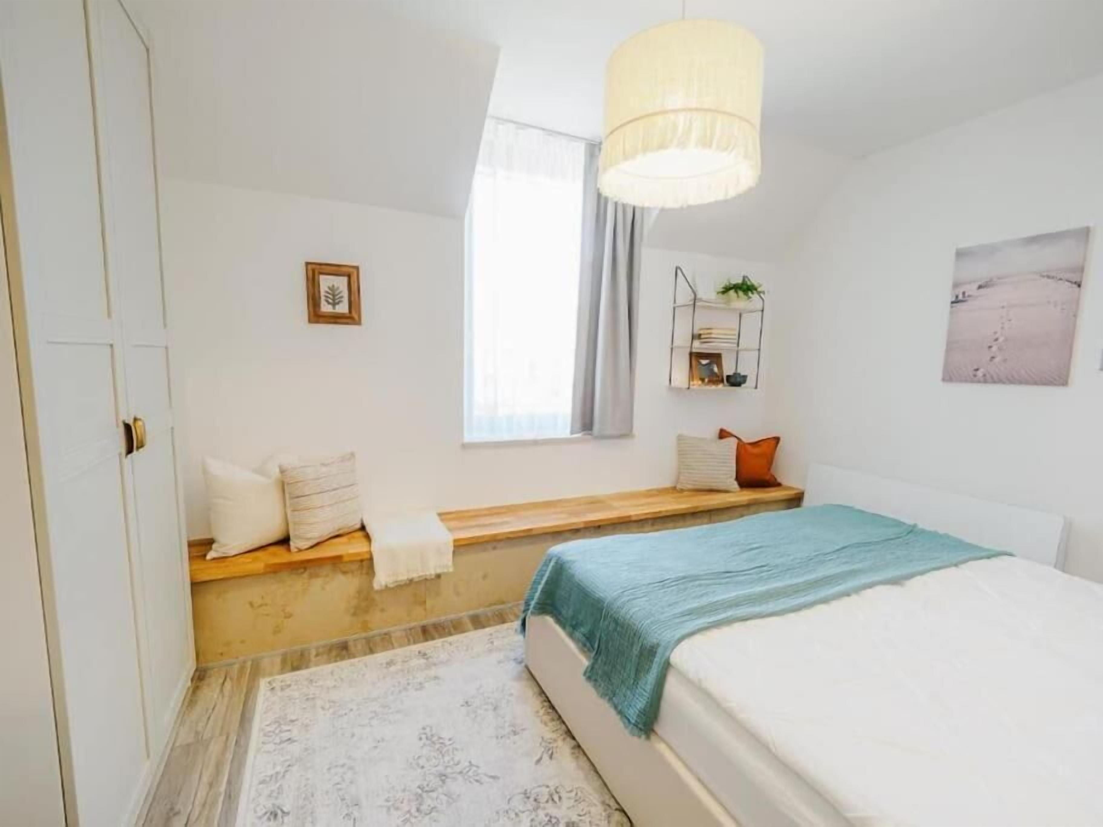 In-room safe, desk, soundproofing, iron/ironing board