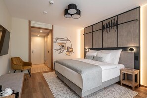 Deluxe Double or Twin Room, Partial Lake View | In-room safe, desk, soundproofing, iron/ironing board
