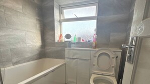 Gemeinsamer Schlafsaal, 1 Schlafzimmer | Badezimmer