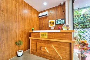 Reception - Itsy Hotels Salees Enclave - Near Padmanabhaswamy Temple (Thiruvananthapuram)