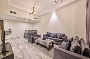Living area - Grand Stay Holiday Homes Rental Al Jadaf (Dubai)