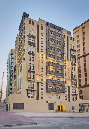 Front of property - Grand Stay Holiday Homes Rental Al Jadaf (Dubai)