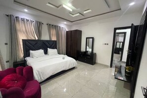 Unclassified image, 4 of 14, button