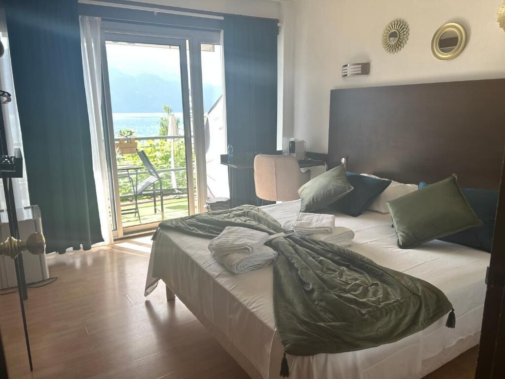 Deluxe Double Room, Balcony, Lake View