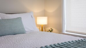 3 habitaciones, tabla de planchar con plancha, internet y ropa de cama 